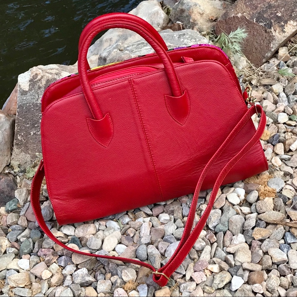 Genuine Leather bag with Floral embroidery - Picture 4 of 6